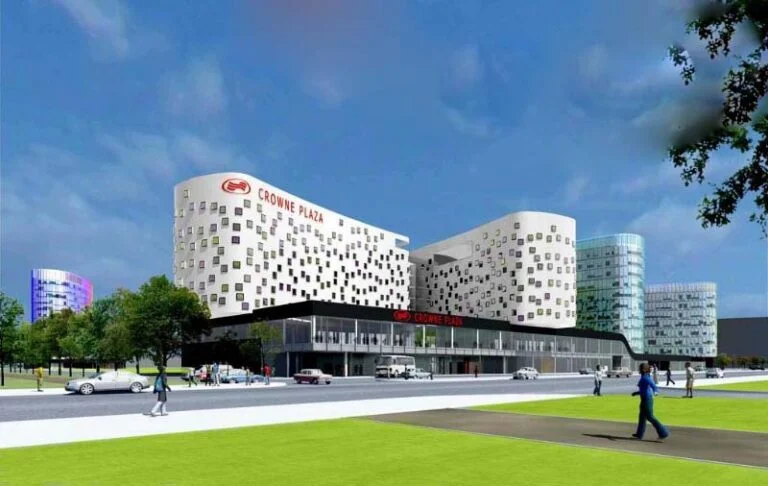 Crowne Plaza Hotel / business complex